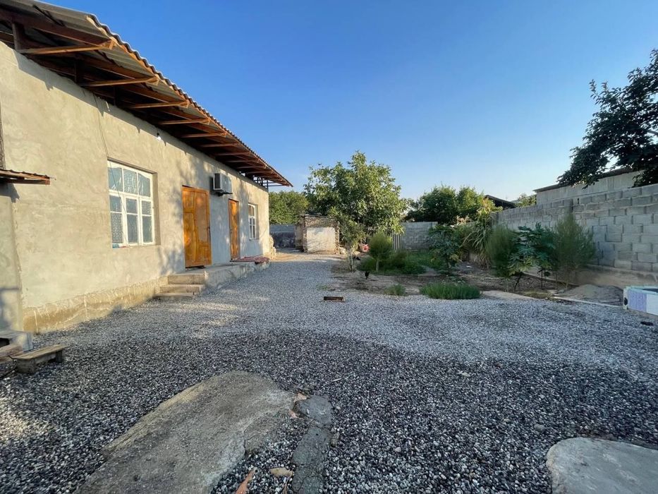 Xovli uy sotiladi