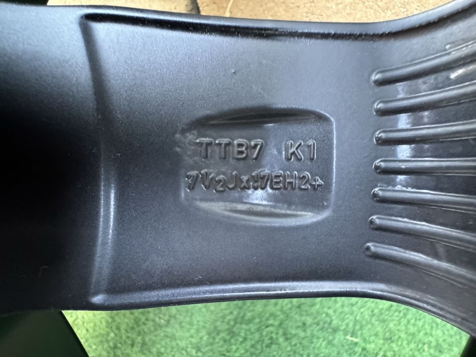 4 броя Джанти БМВ BMW DEZENT 17 цола за F30 F31 x1 e84 e90 e87 e36 e46