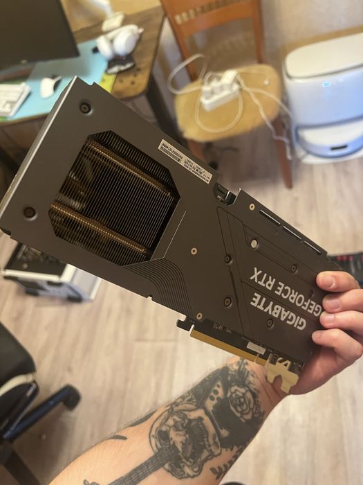 Видеокарта Gigabyte RTX 4060 8gb