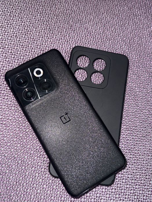 One plus 10T 5G. | 512/16+12 ram