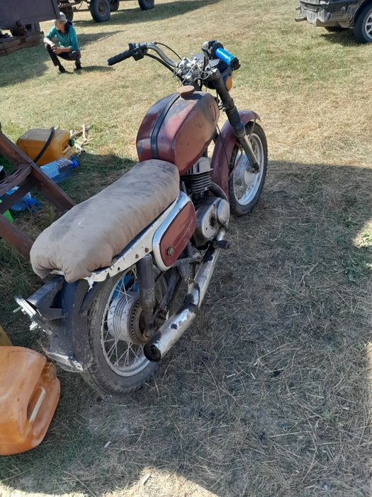 Продам мотоцикл восход.