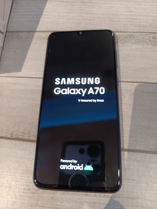 Samsung A 70 като нов