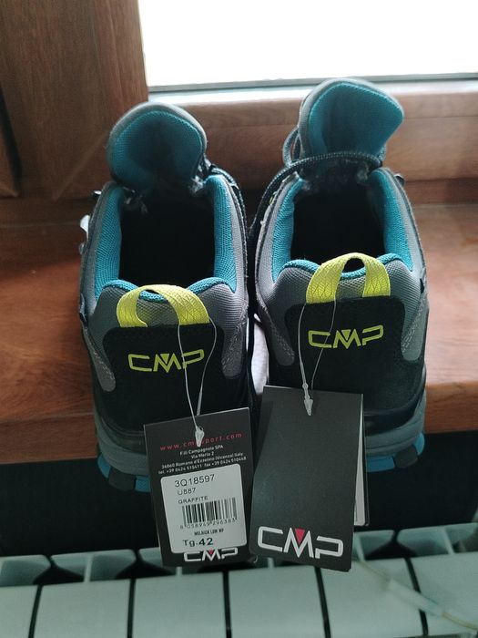Продаются итальянские кроссовки CMP