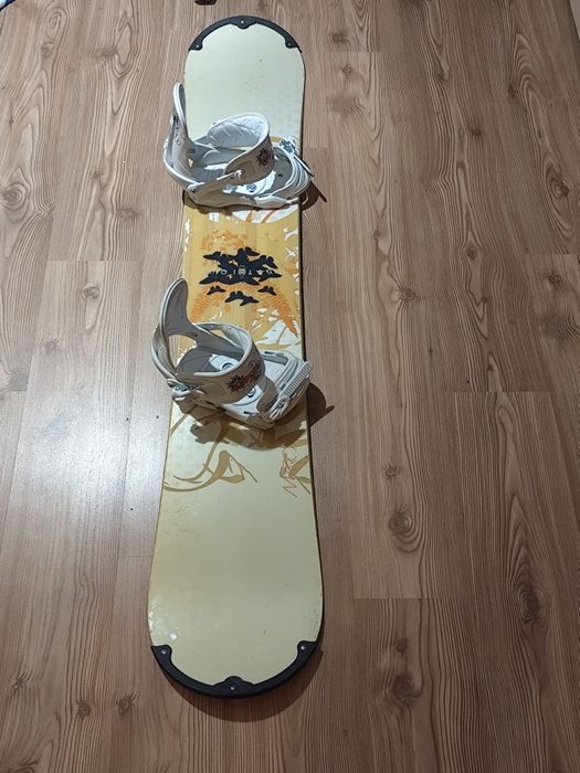Placa snowboard NITRO Mystique Collection MMVIII 152, legături Cygnus