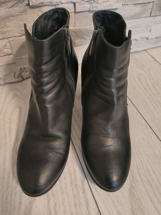 Botine negre toc gros