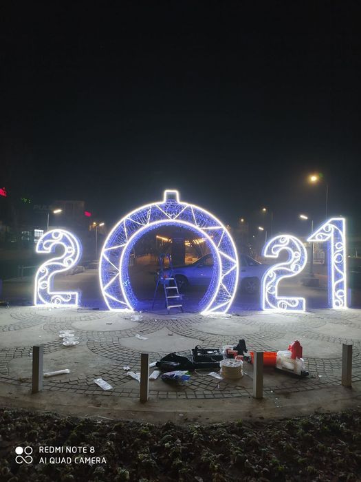 Новогодние светящиеся фигуры в ассортименте