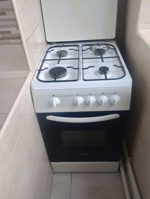 Inchiriez apartament