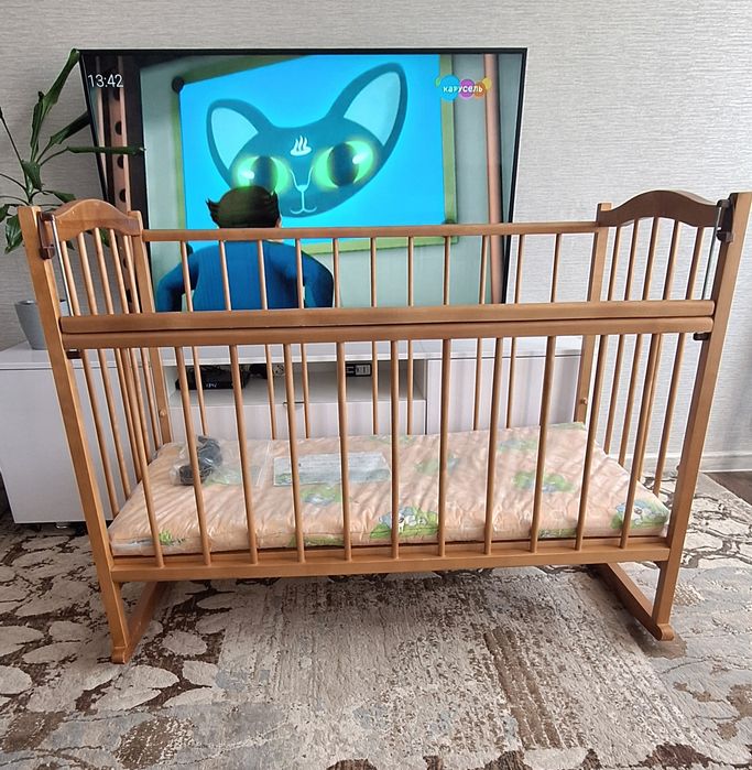 Продам детскую  кроватку