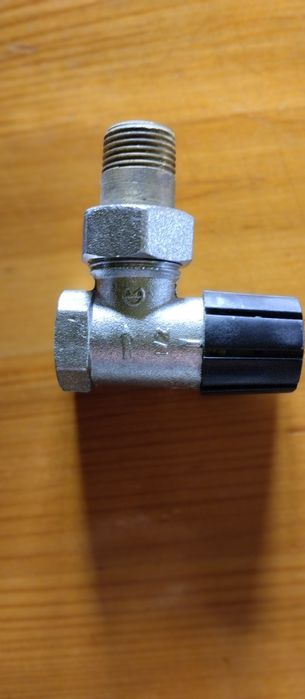 Радиаторен кран 0.5 цола