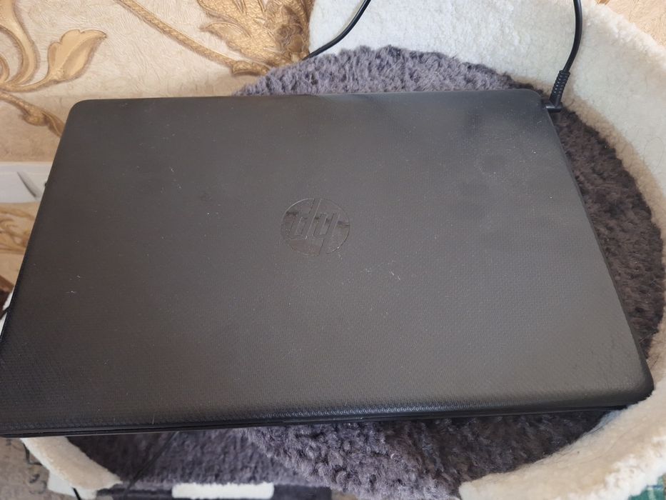 Продается ноутбук HP Laptop 15-dw