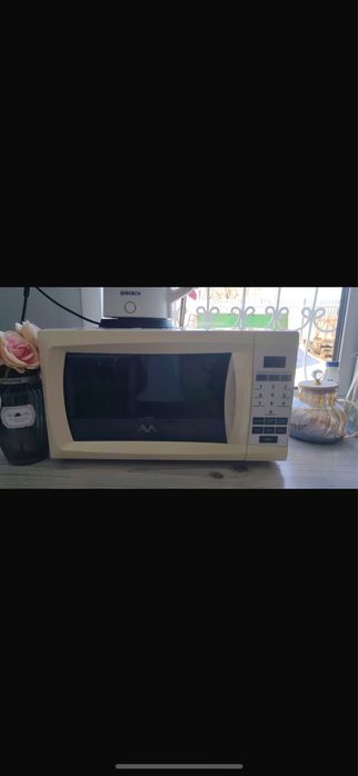 Микроволновка в отличном состояние