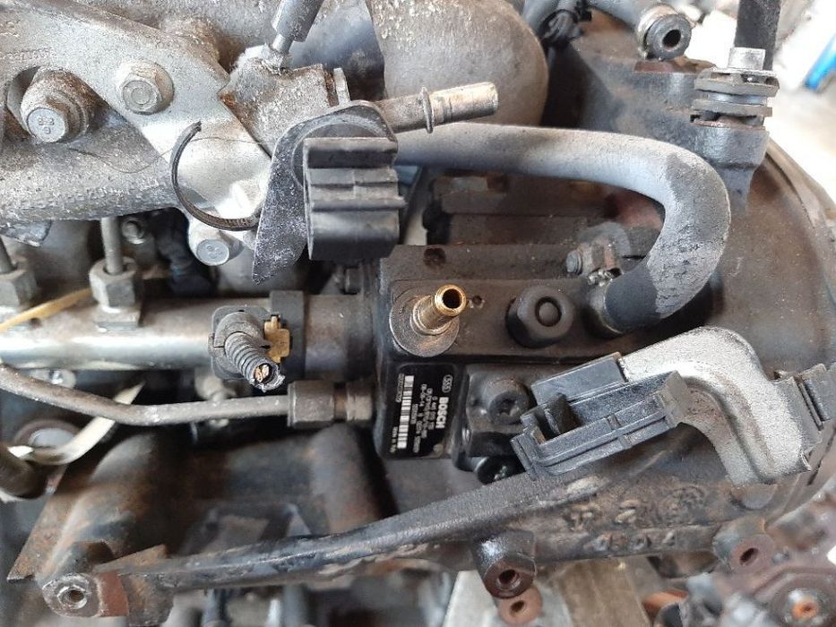pompa inalta 1.9 d  fiat croma doblo bravo 2 stilo alfa romeo 147 159 opel zafira b  0445010150