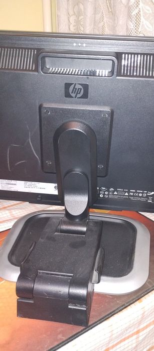 Продавам монитор ,hp
