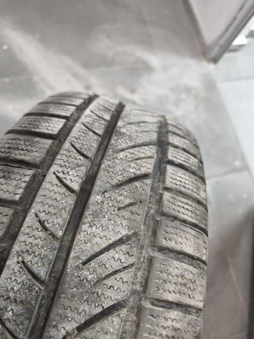 Гуми зимни 205/55/16