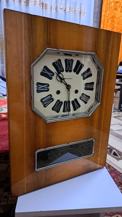 Часы  Из   С С С Р.