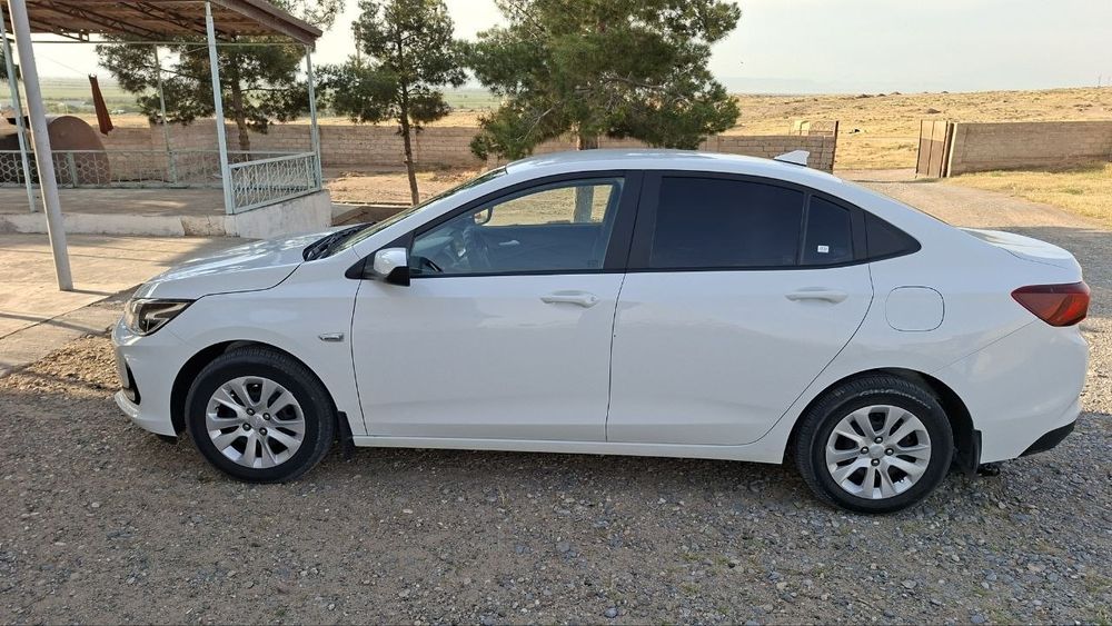 Оникс механика  сотилади