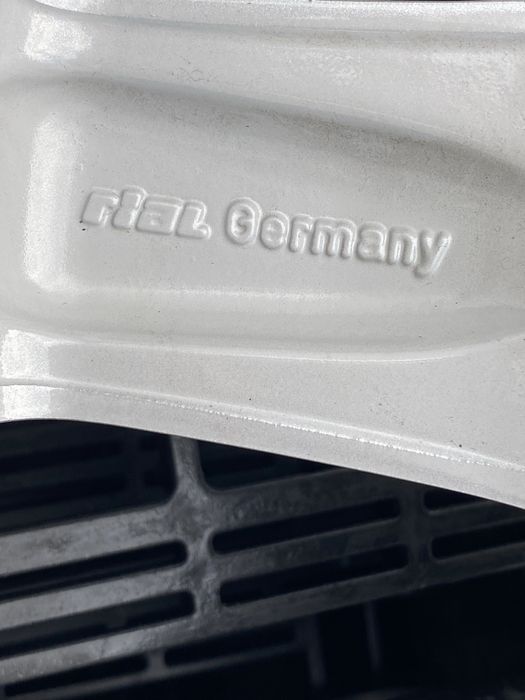 16 цола 4 х 100 мм Киа , Тойота , Сузики , Дайхатсу