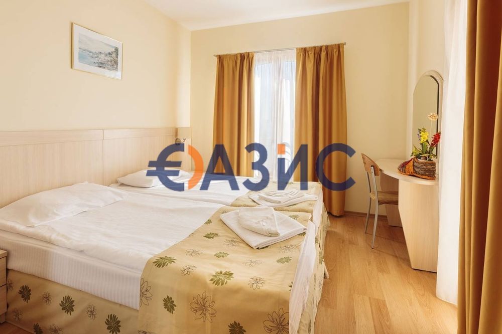 Продава се Двустаен апартамент в Созопол - 57 кв.м за 644 €/кв.м - Снимка #3