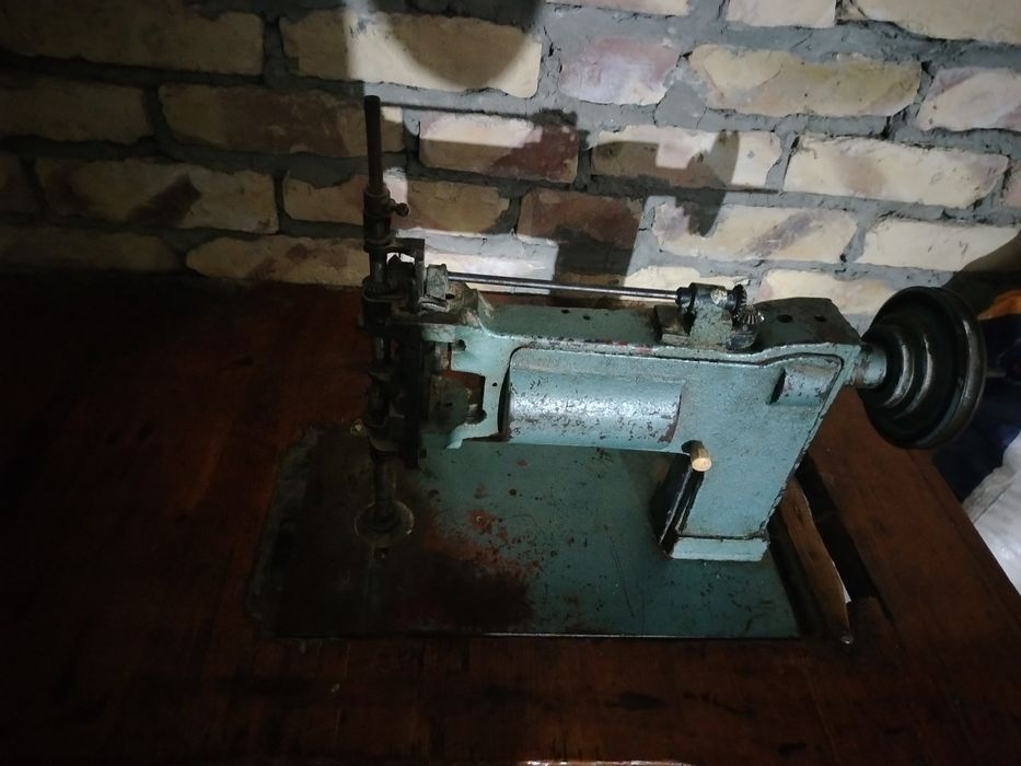 Pardo'z mashina tikuv uchun