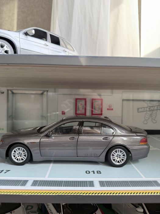 Колекционерски модел BMW 7 series E65 Kyosho 1:18