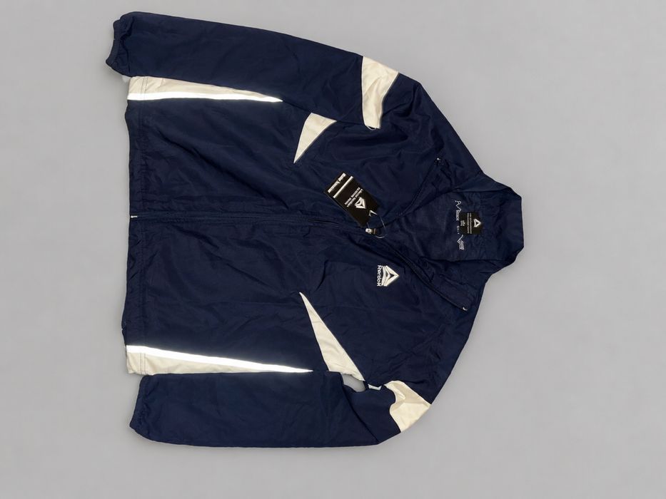 Geacă sport bleumarin cu inserții crem – S – nouă cu etichetă