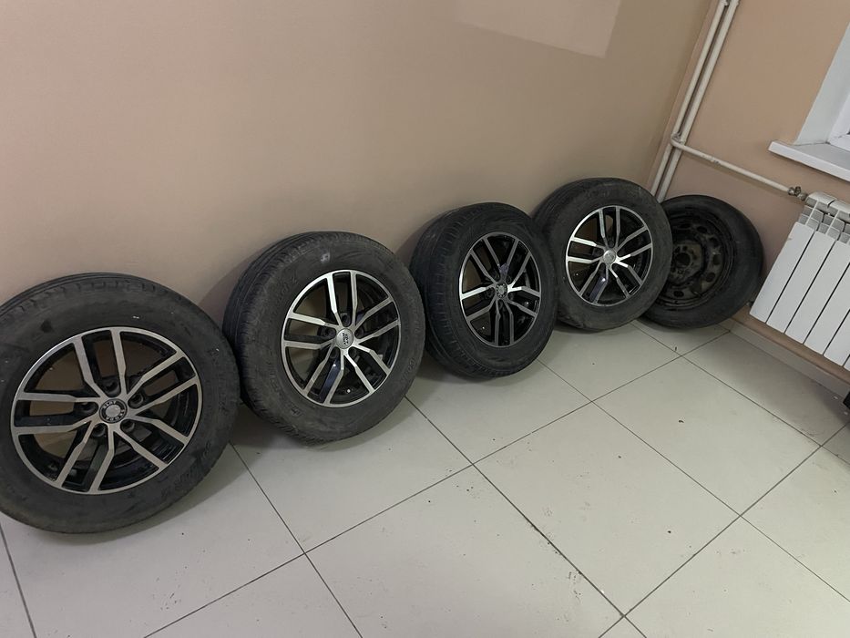 Продам диски с шиной