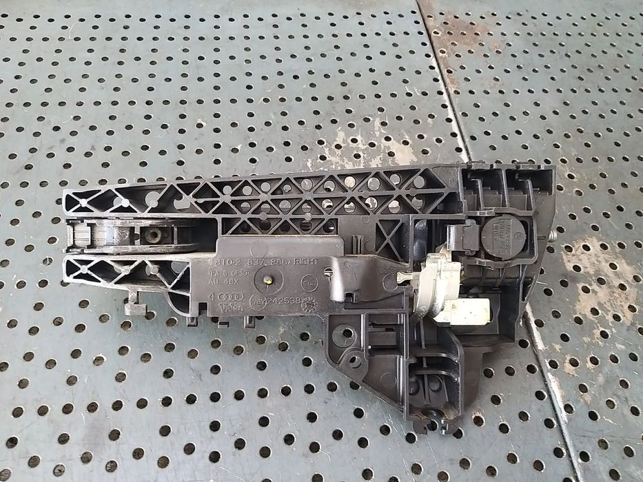 Maner usa dreapta spate audi a4 b8 8k 8t02837886