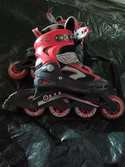 Role mărimea 30-33   50ron