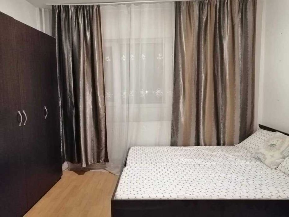 Inchiriez apartament 2 camere decomandate,zona Iulius Mall langa lac 3