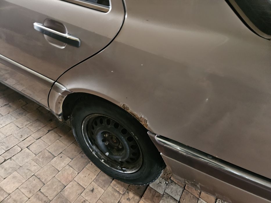 Мерседес 202 дизель 2.0