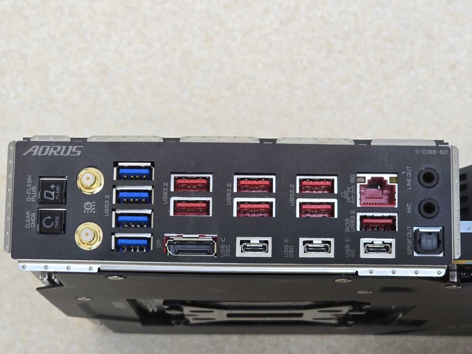 Gigabyte Z790 Aorus Master  +  Intel® Core™ i9-13900K