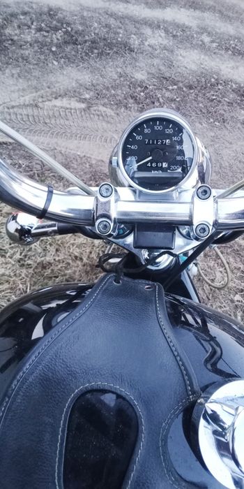 Suzuki vs 1400 Intruder
