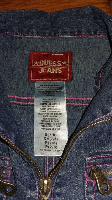Детска рокличка GUESS за ръст 128