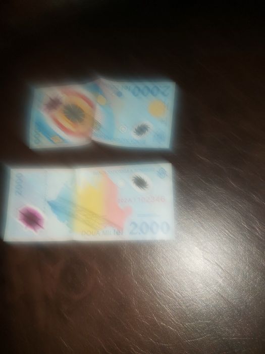 Bancnote 2000 lei cu eclipsa