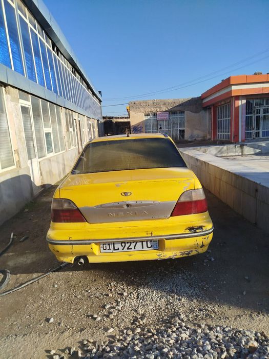 Продам нексию на метане 2001 года