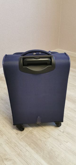 Продам чемодан American tourister Jamaica, S