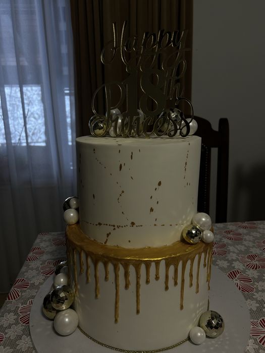 tort de polistiren 18 ani