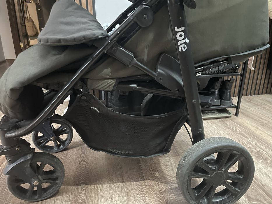 Коляска для младенца и старше