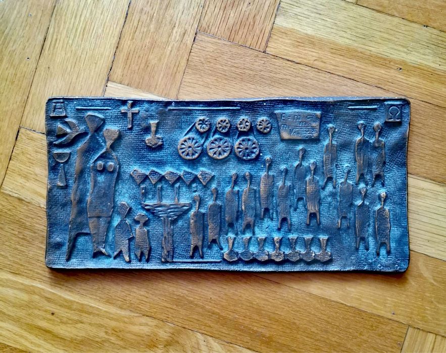 Кръст бронзов , с разпятие , масивен красив и тежък