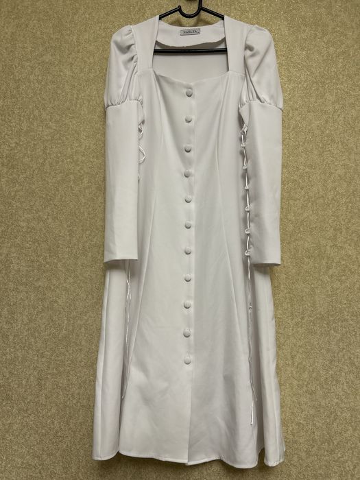 Женские платья.