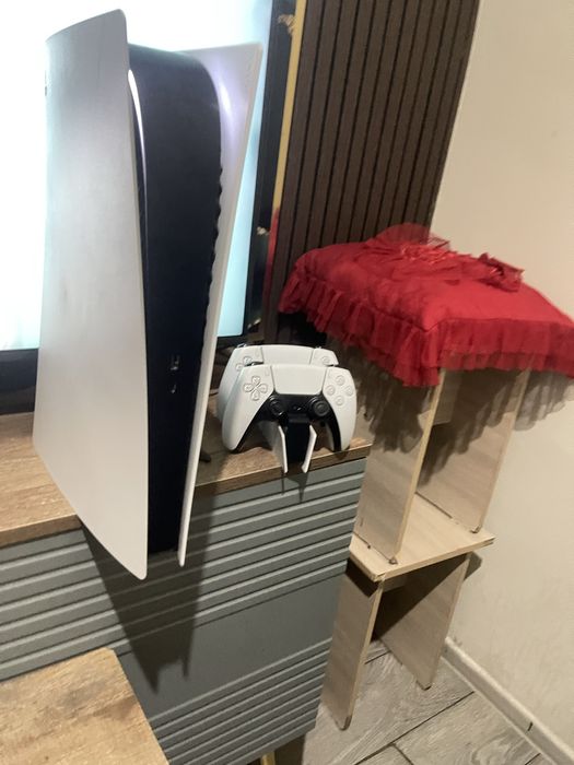 Продам PS5 оригинал