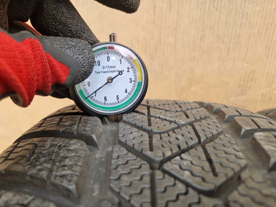 2 Pirelli R18 245/45
Зимни гуми Runflat 
DOT4019