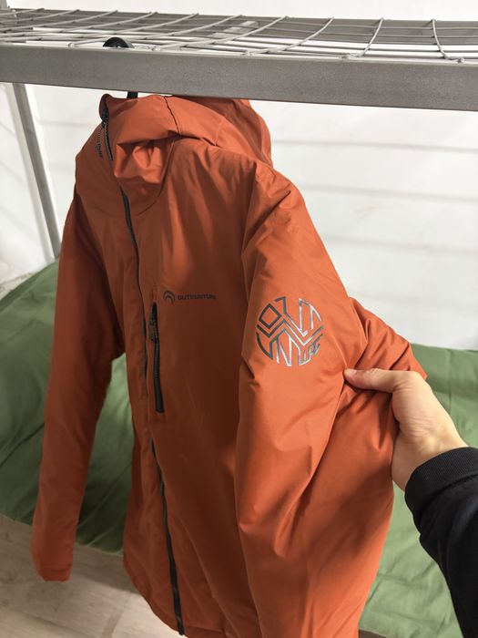продам новую куртку outventure