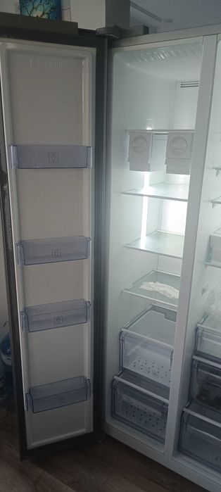 Хладилник фризер Side by  side