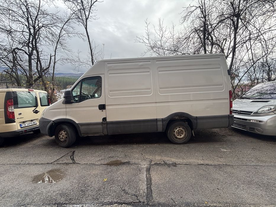 45 е Товарен МАКСИ БУС МИКРОБУС ПОД НАЕМ КЛИМТИК София 45 е.  / 24 ч