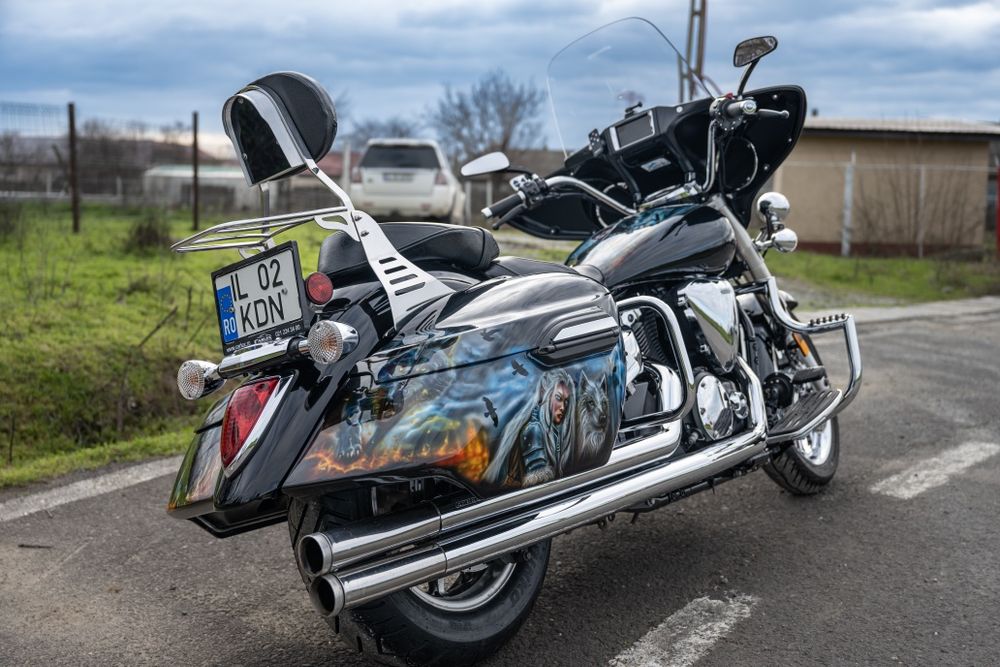 Yamaha Midgnight Star de Luxe