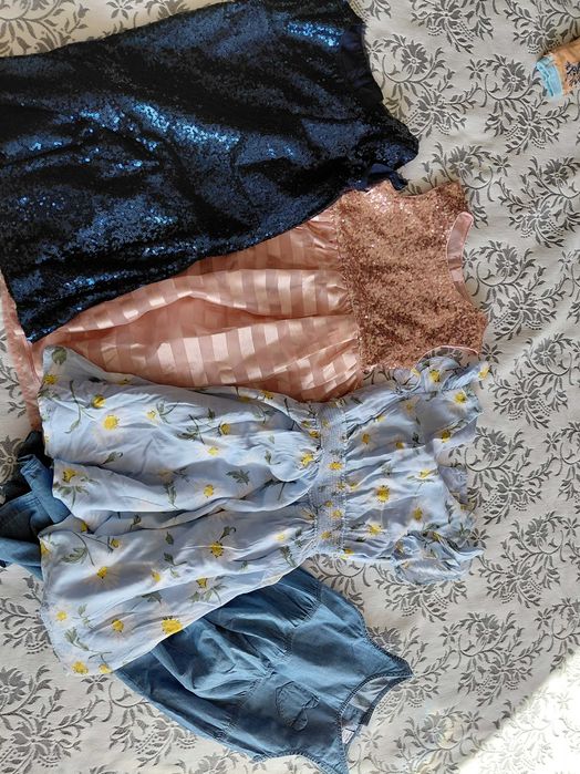 Lot rochite 6, 7 ani+ geaca de blugi.