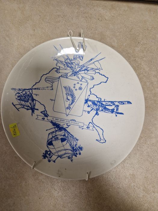 Разпродажба чинии за стена