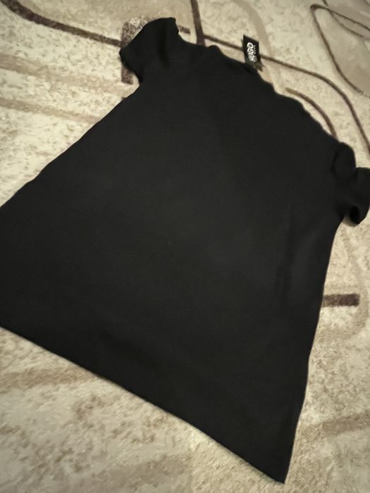 Hugo Boss T-shirt- размер(S)