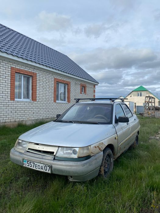 Лада машинасы сатылады 2004 ші жылғы.